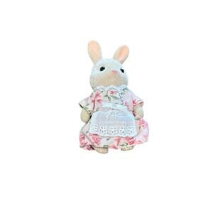 Calico Critters Sylvanian Families Periwinkle Milk Rabbit Mother Kate Figure